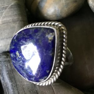 Tear-Shaped Lapis Lazuli Ring