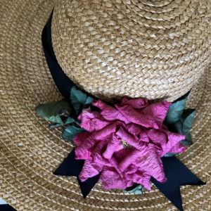 Romantic Straw Hat With A Rose